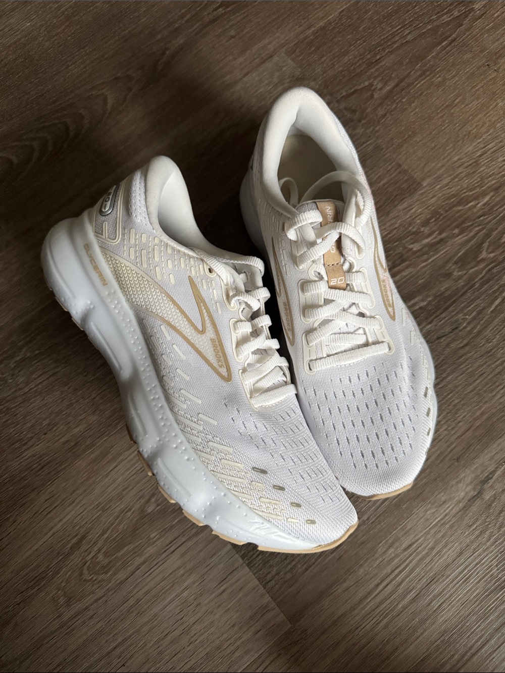 NWOT Brooks Glycerin 20